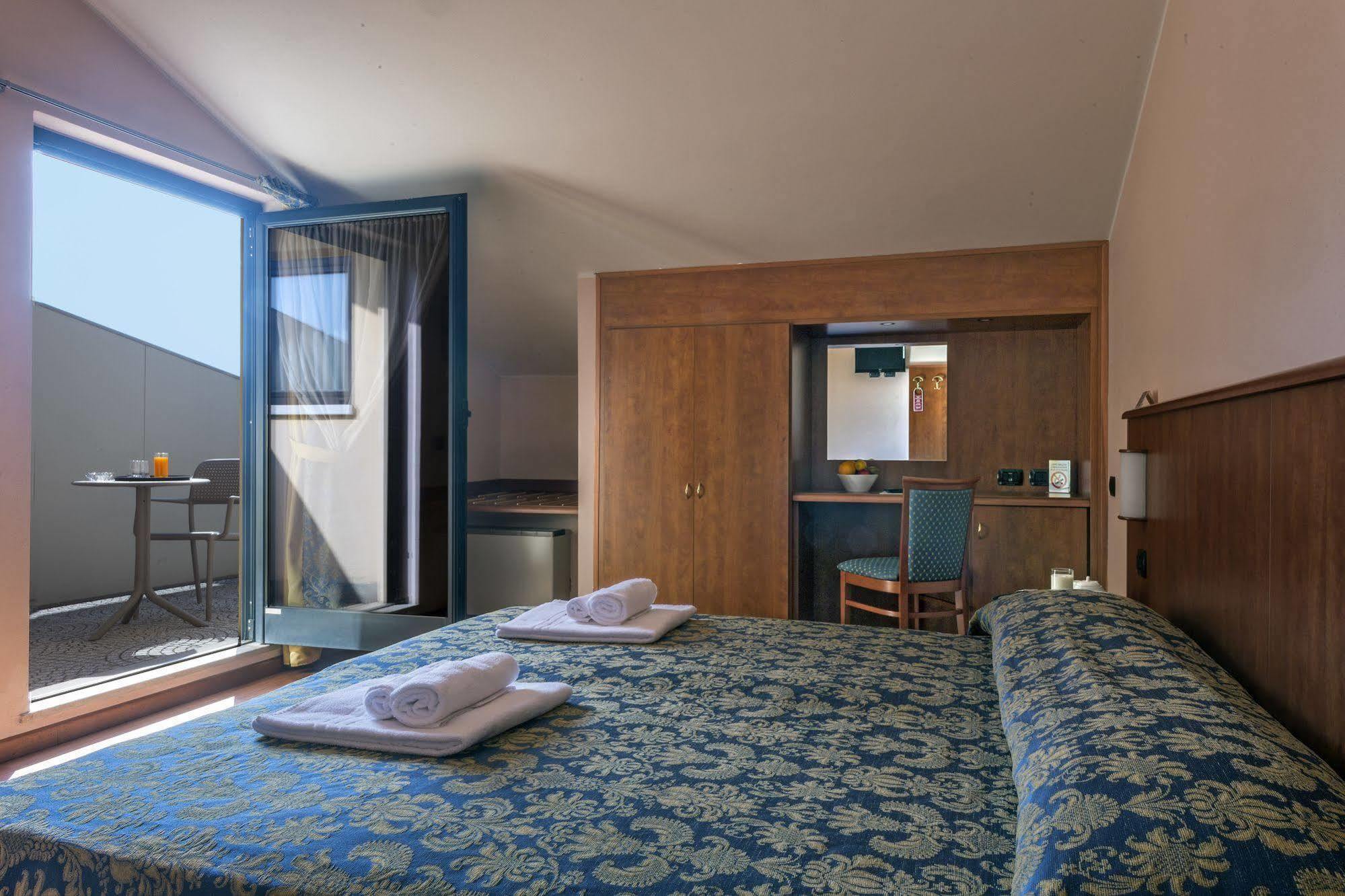 Hotel Postumia Dossobuono Exteriér fotografie